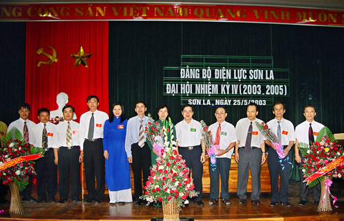 Đảng bộ Điện lực Sơn La lãnh đạo doanh nghiệp phát triển, xây dựng Đảng  trong sạch vững mạnh