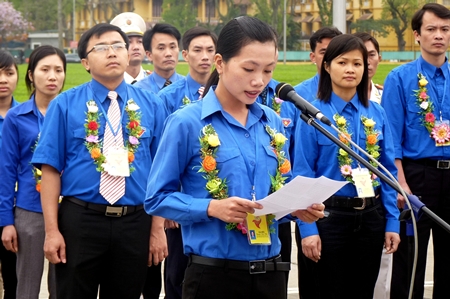 81 Bí thư Đoàn xuất sắc báo công dâng Bác