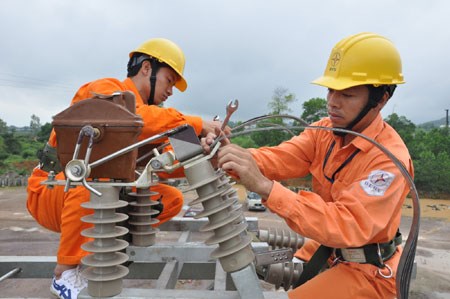 Hà Nội: Nghiêm cấm cắt điện nếu nhiệt độ trên 36 độ C