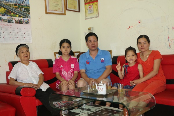Những người giữ lửa tổ ấm gia đình