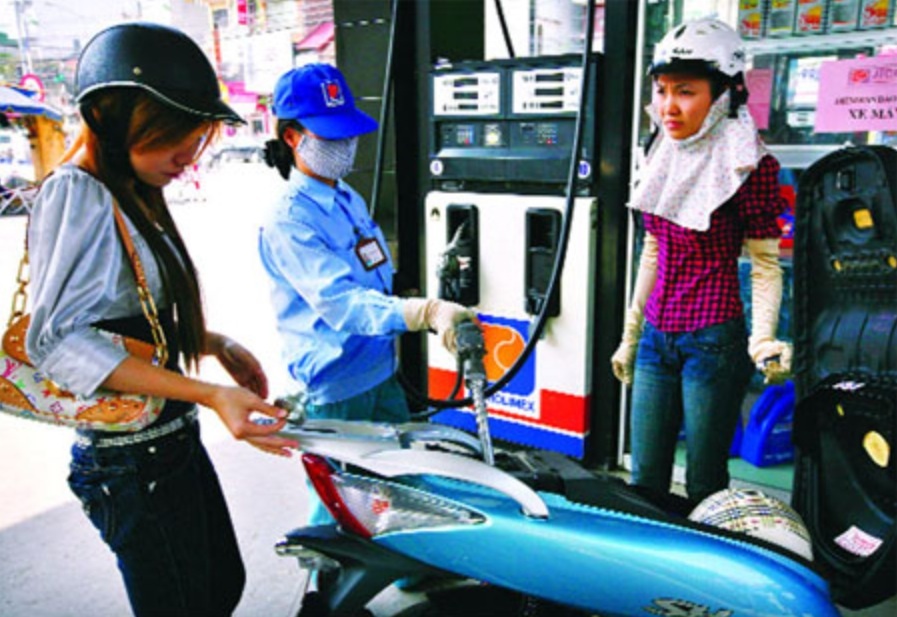 Giá xăng tiếp tục giảm từ 15h