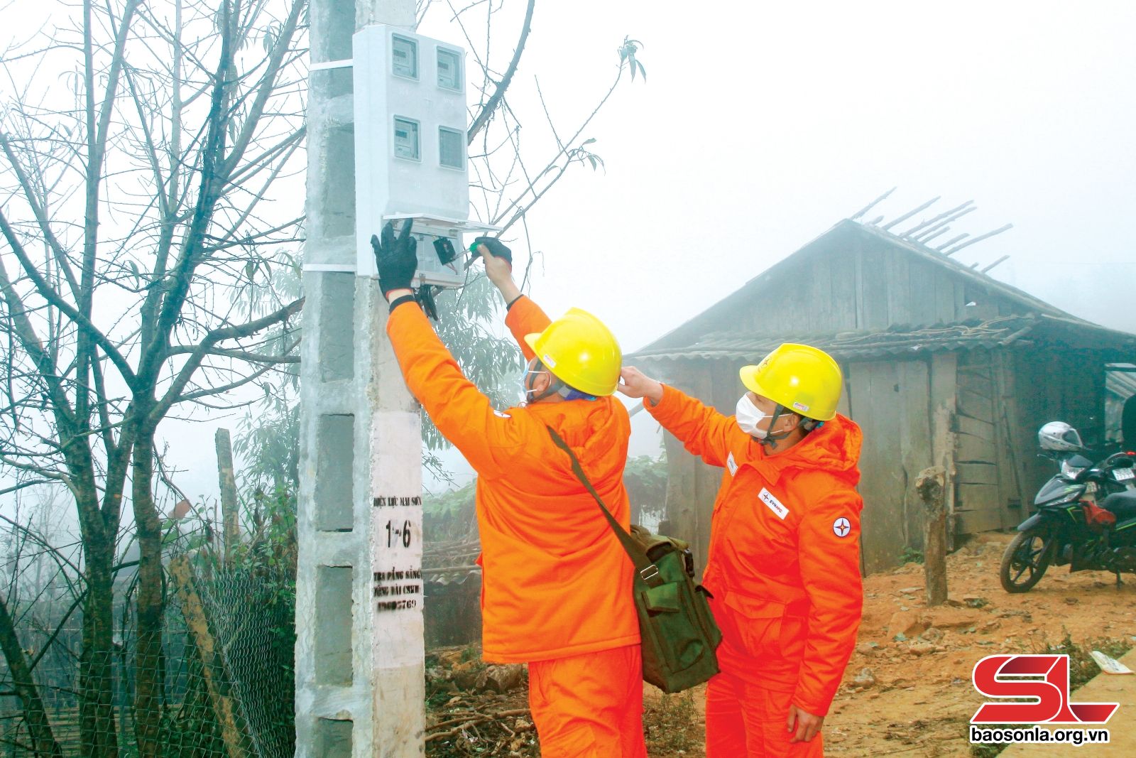 Điện sáng bản mường