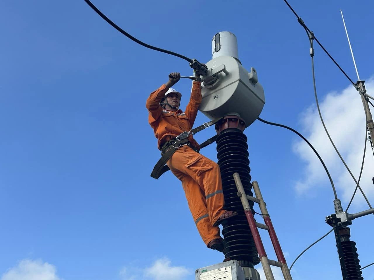 EVN: TCBC Tình hình hoạt động tháng 10 và mục tiêu, nhiệm vụ công tác tháng 11/2023