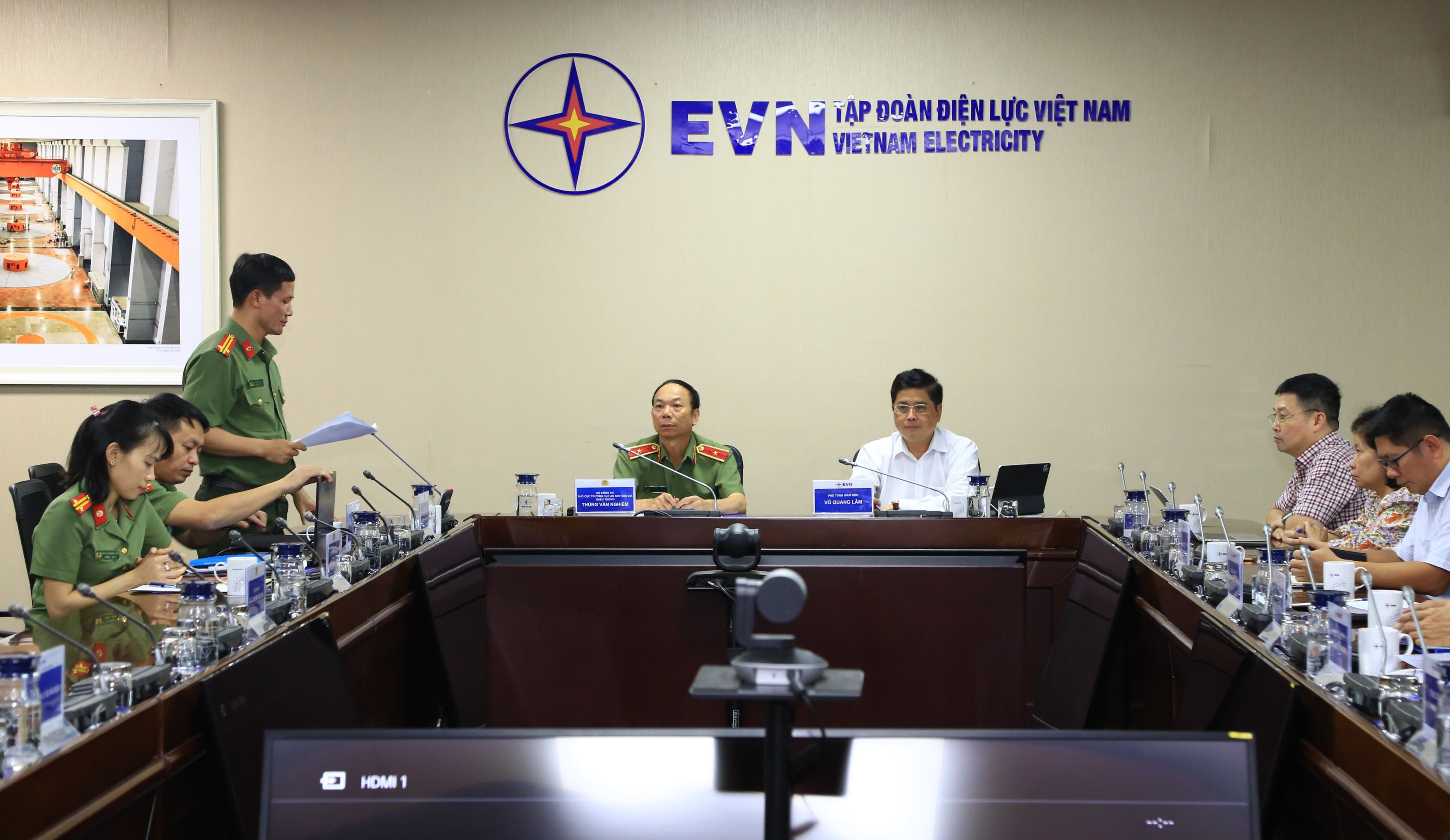 EVN phối hợp tổ chức Hội nghị tập huấn công tác phòng chống khủng bố