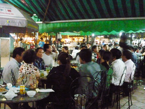 Nắng nóng, nhiều nghề "hái ra tiền"
