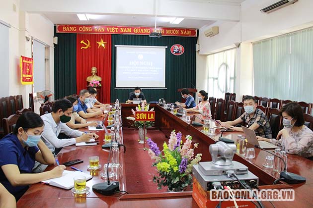 Phổ biến kinh nghiệm triển khai các nền tảng công nghệ phòng, chống dịch COVID-19