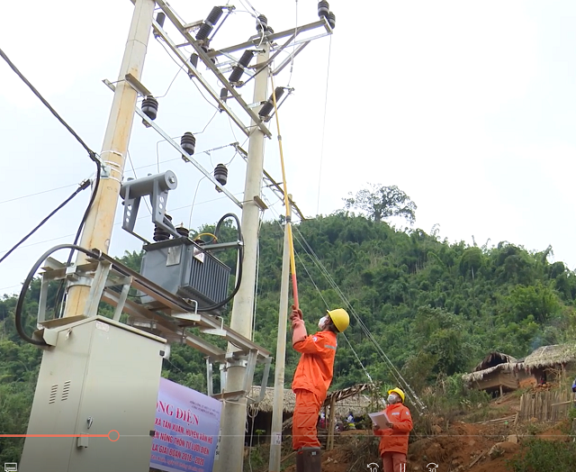 Sa Lai đón điện lưới quốc gia