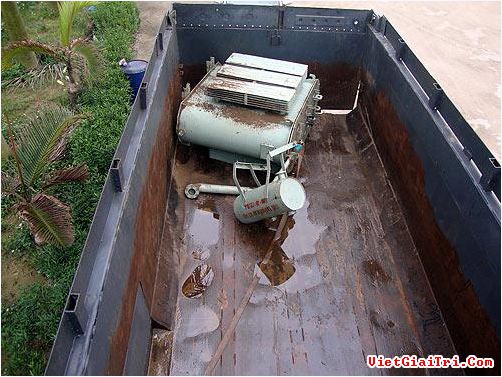 Phá máy biến áp 200 triệu đồng để bán đồng nát