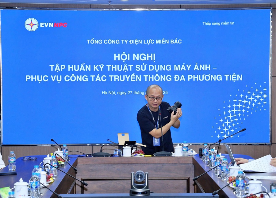 Hội nghị tập huấn kỹ thuật sử dụng máy ảnh và nghiệp vụ truyền thông đa phương tiện