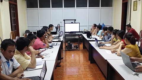 Chi đoàn Điện lực Phù Yên: Tổ chức bồi huấn tin học