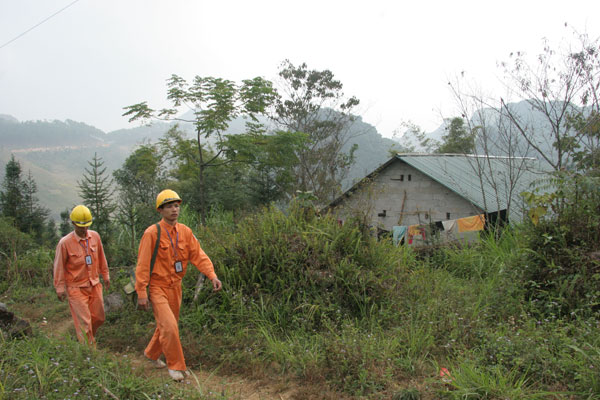 Thu ngân viên miền núi: Những chuyện chưa bao giờ kể