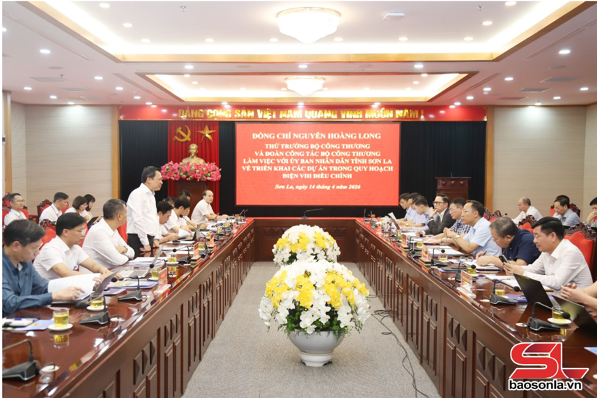 Đoàn công tác của Bộ Công Thương làm việc với UBND tỉnh Sơn La về triển khai các dự án trong Quy hoạch điện VIII điều chỉnh