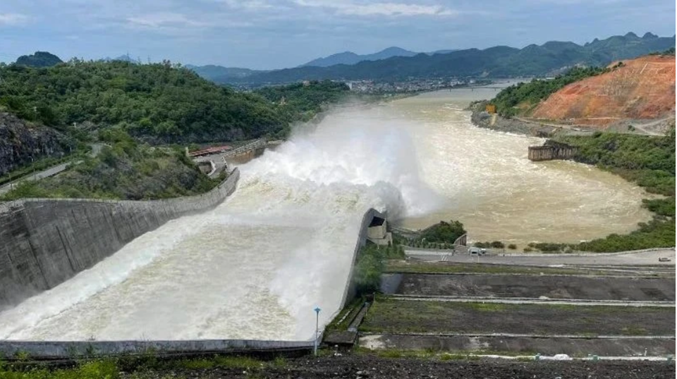 Công điện mở cửa xả đáy hồ Thủy điện Sơn La và hồ Thủy Điện Hòa Bình